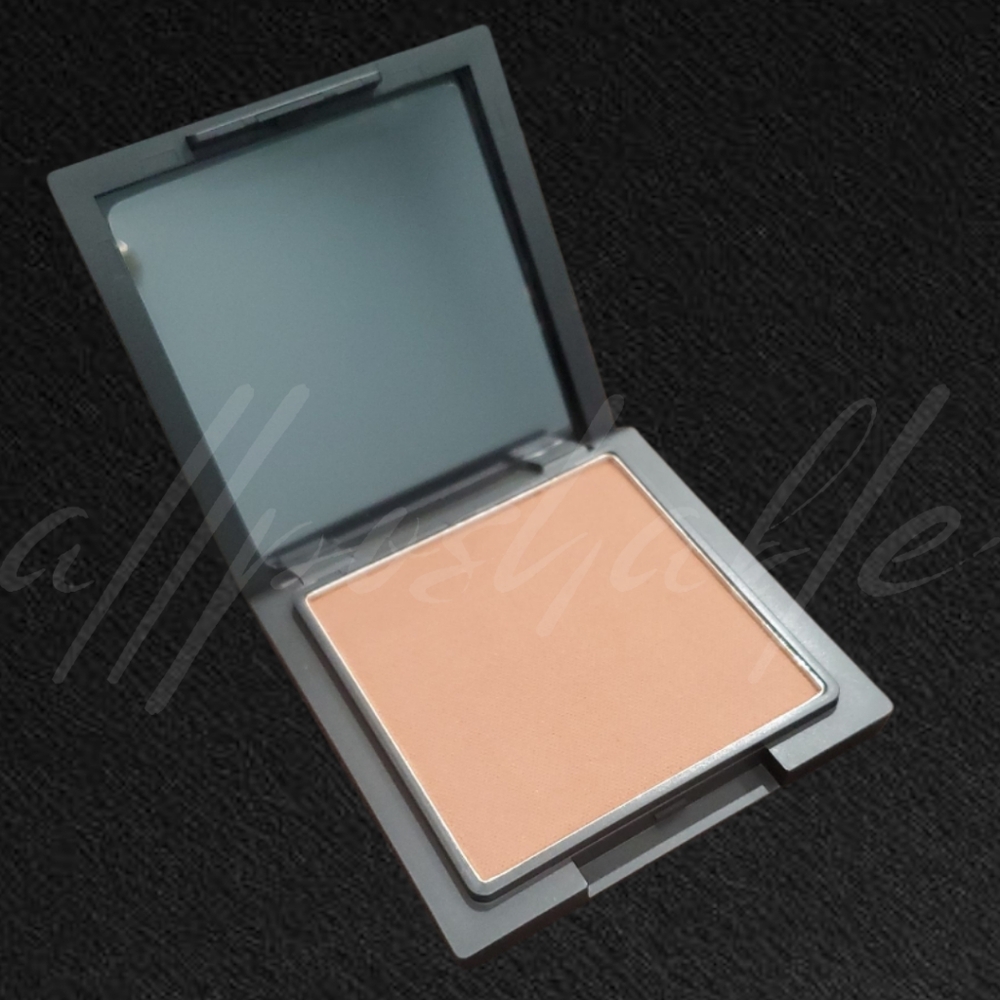 ⭐️3/$30⭐️ Defiance Beauty Satin Sovereign Bronzer in Immortal Envy